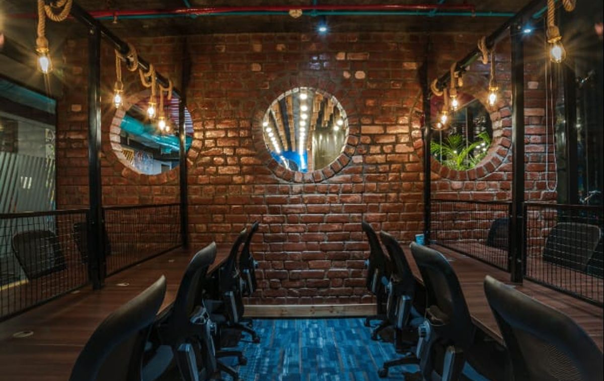 Incuspaze - Apollo Premier